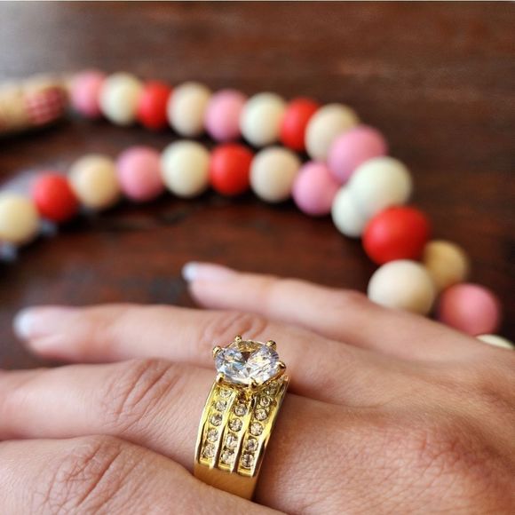 Charter Club Gold & CZ ring Sparkly Size 9 NWOT - Picture 6 of 8